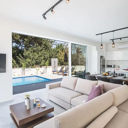 بيت للعطل Ferienhaus Mit Privatpool Fur 9 Personen Ca 170 Qm In Protaras, Sudkuste Von Zypern