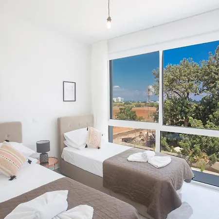 Ferienhaus Mit Privatpool Fur 9 Personen Ca 170 Qm In Protaras, Sudkuste Von Zypern *