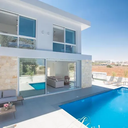 Ferienhaus Mit Privatpool Fur 9 Personen Ca 170 Qm In Protaras, Sudkuste Von Zypern *