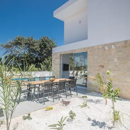 Ferienhaus Mit Privatpool Fur 9 Personen Ca 170 Qm In Protaras, Sudkuste Von Zypern * Protarász